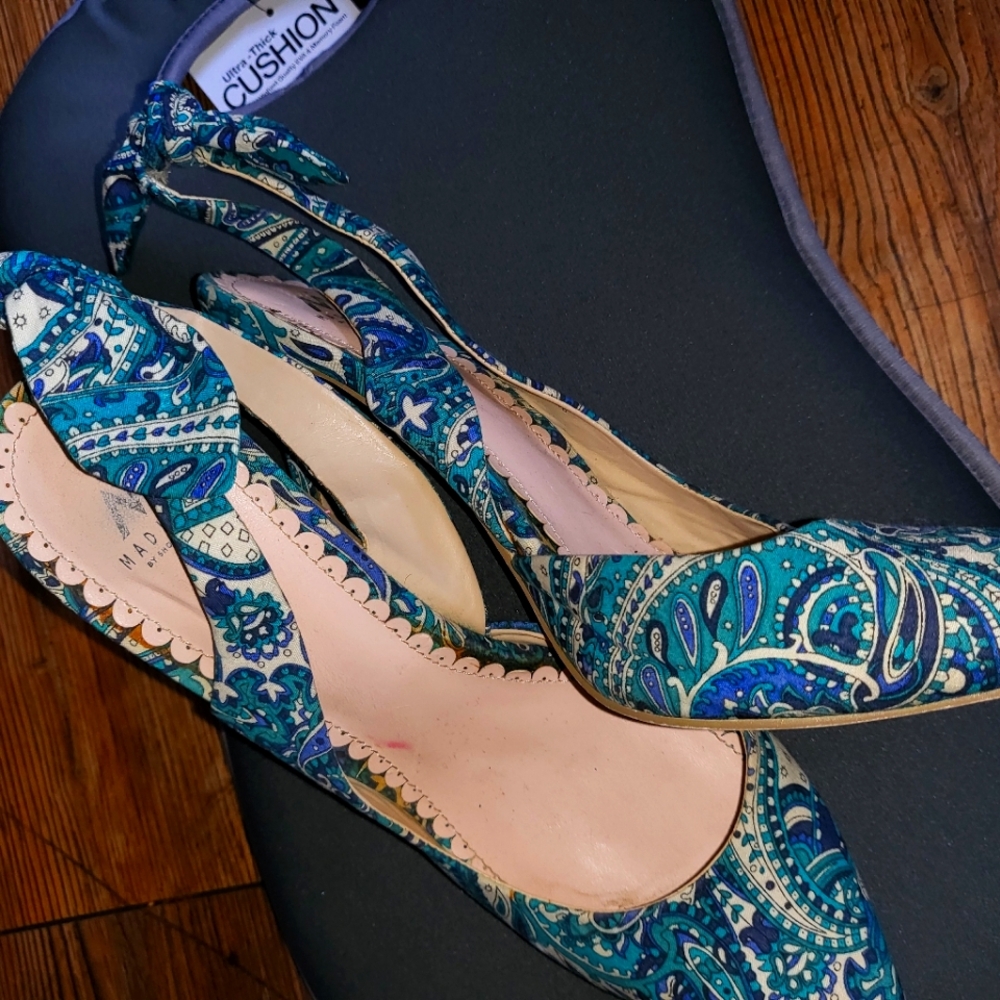 Multicolor Stylish Slingback Pump - image 1